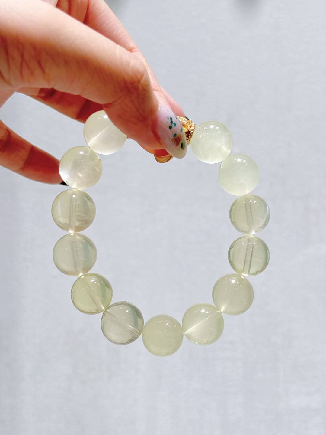 Bright clarity, Joyful abundance, Uplifting energy